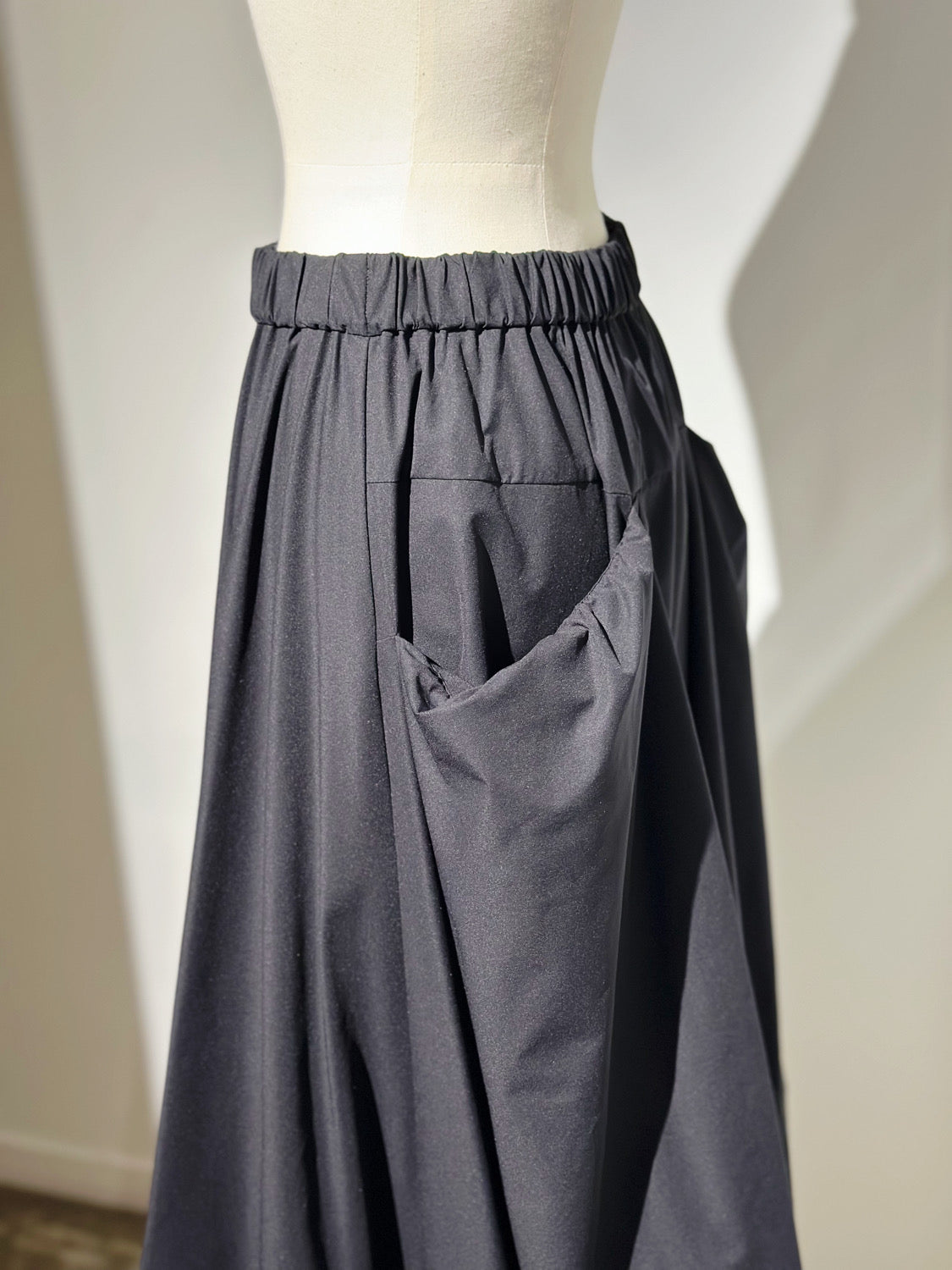 någonstans balloon skirt