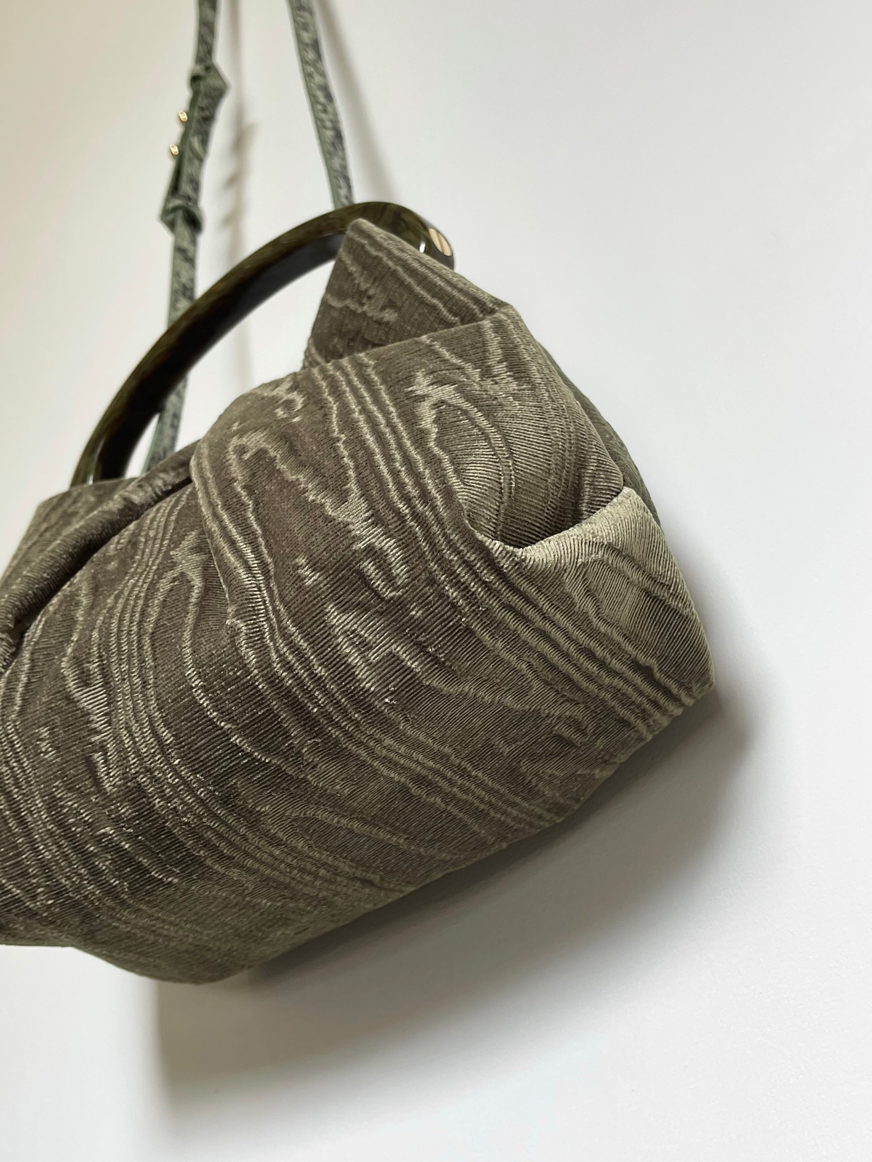 DRIES VAN NOTEN【262-131508】CRISP709-603 W.L.BAG