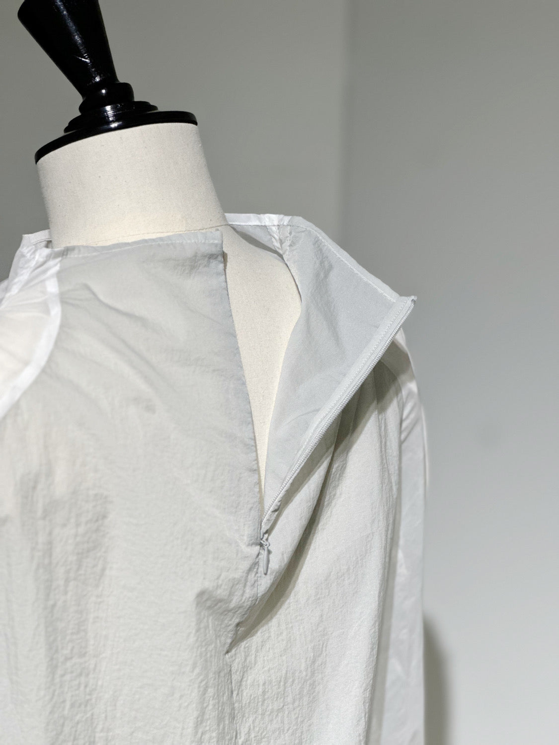AMOMENTO SHEER NYLON TWO-WAY TOP