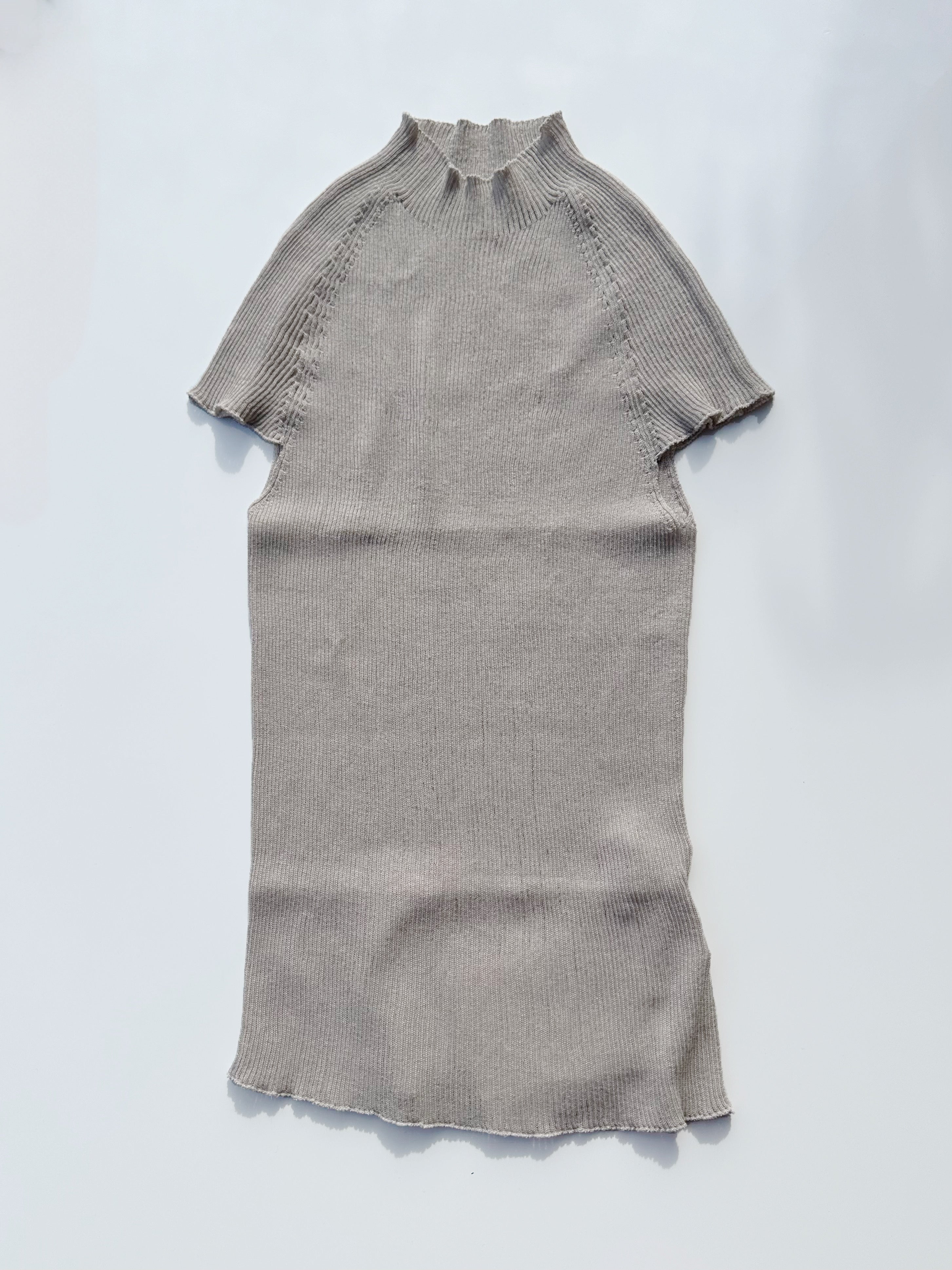AMOMENTO WHOLEGARMENT CAP SLEEVE KNIT TOP