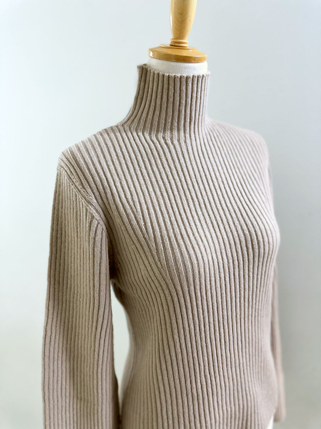 AMOMENTO RIBBED TURTLE PULLOVER
