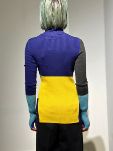 någonstans bi-color high-neck long-sleeves