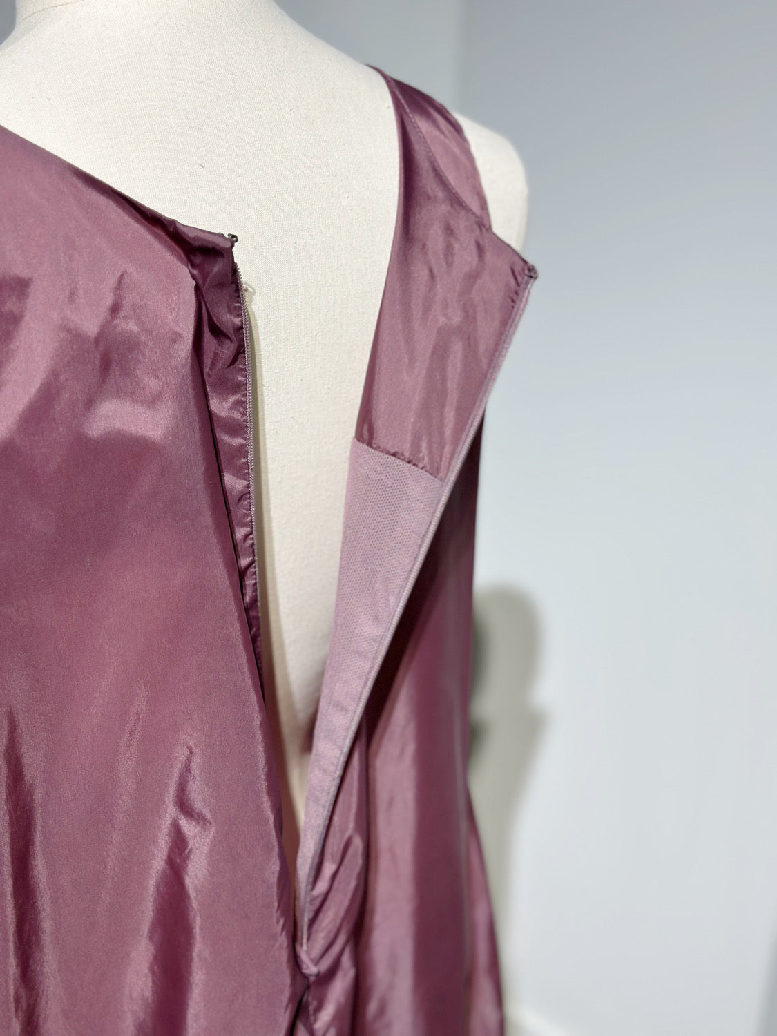 AMOMENTO NYLON VOLUME MINI DRESS