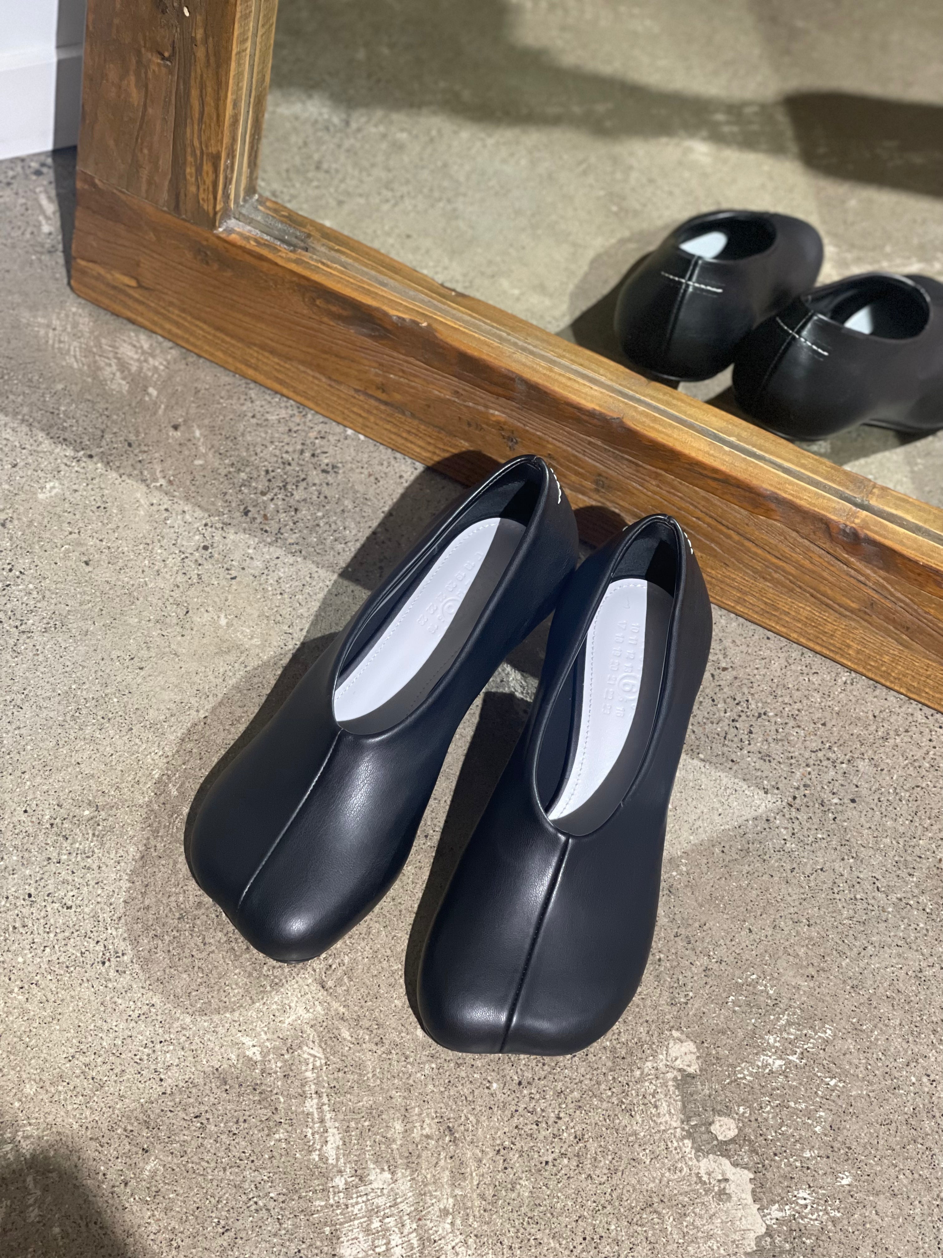 MM⑥ S59WL0103 COURT SHOE