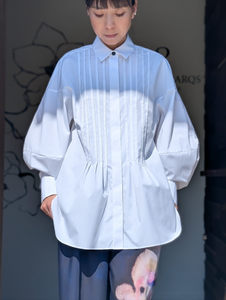 ENFOLD  RANDOM‐TUCK SHIRT