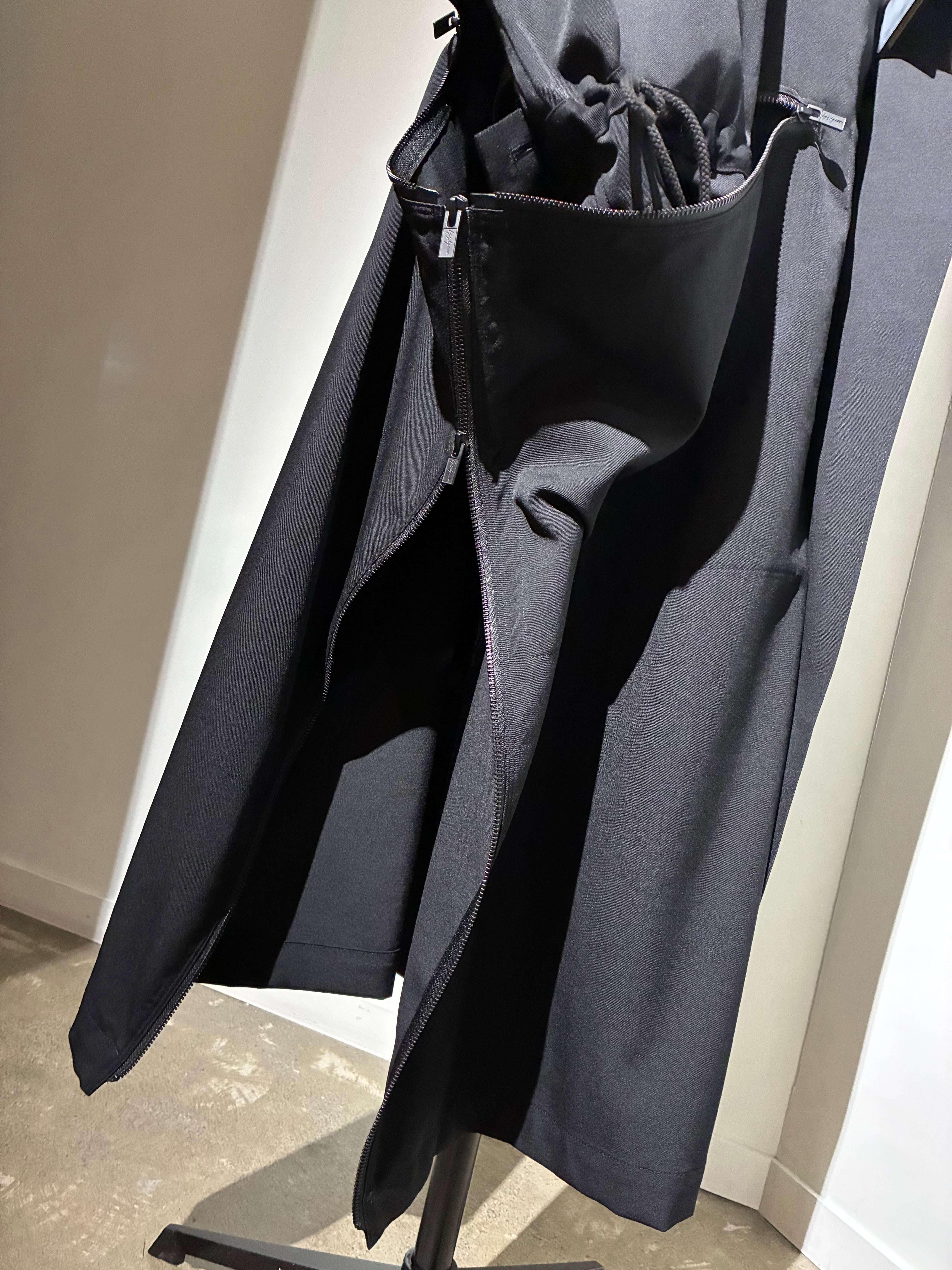 yohji yamamoto HL-C03-100 WOOL GABARDINE CROSS SHAPED ZIPPER COAT