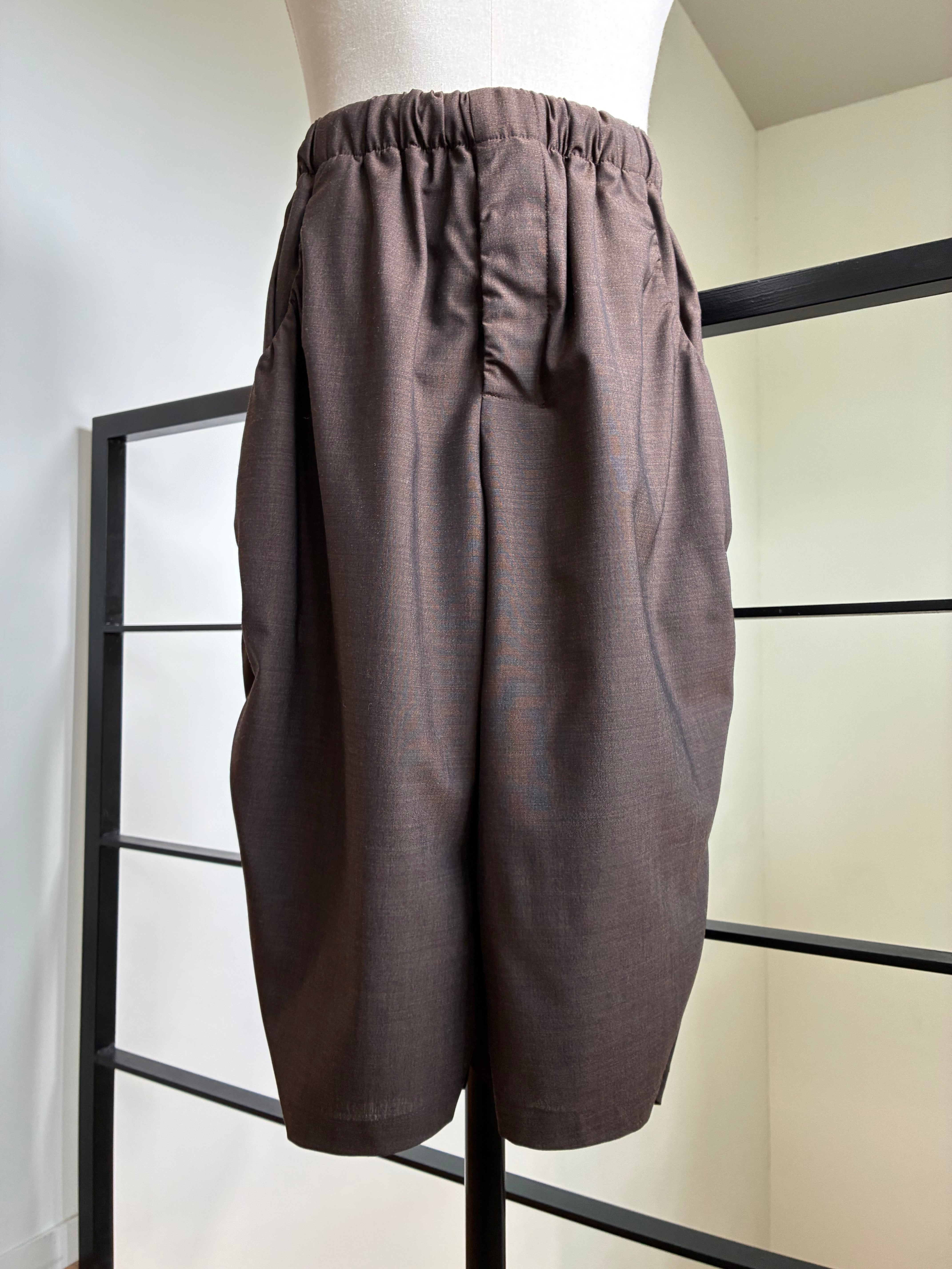 GABRIELA COLL GARMENTS NO.330 SUMMER WOOL DRAPED SHORT TROUSERS