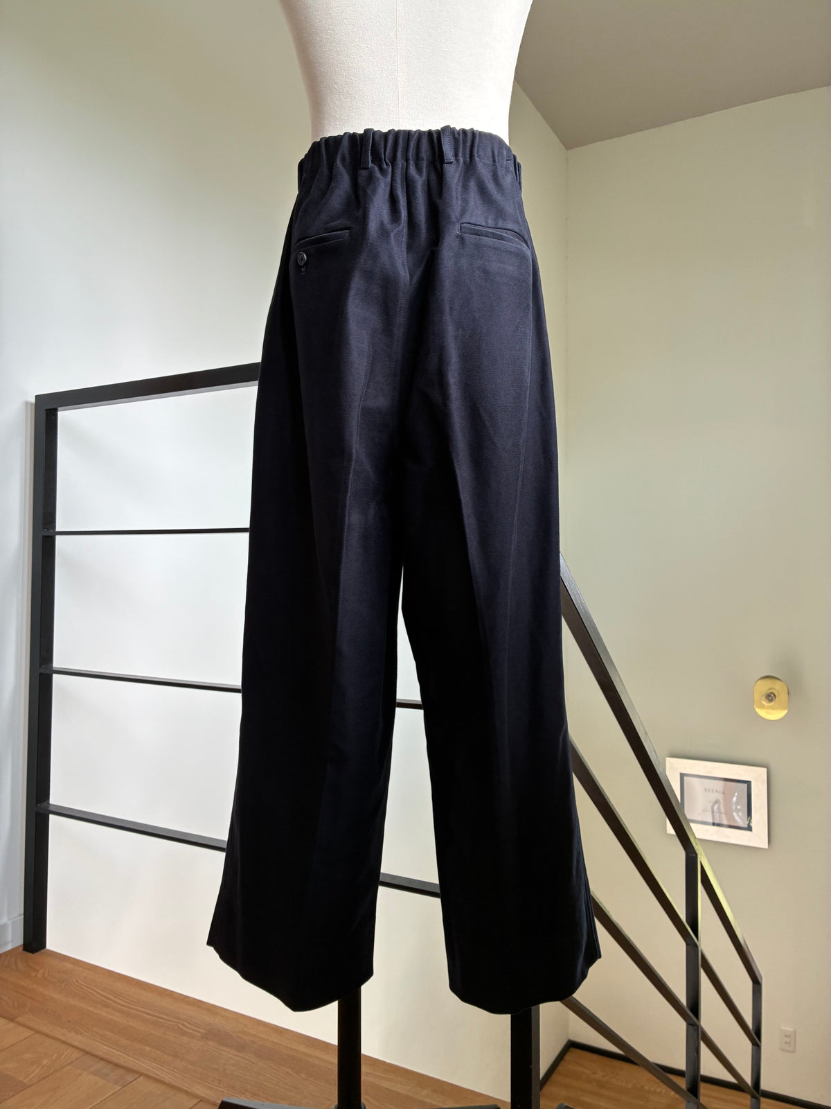 nonnotte 023 Elastic In-Tuck Wide Tapered Trousers