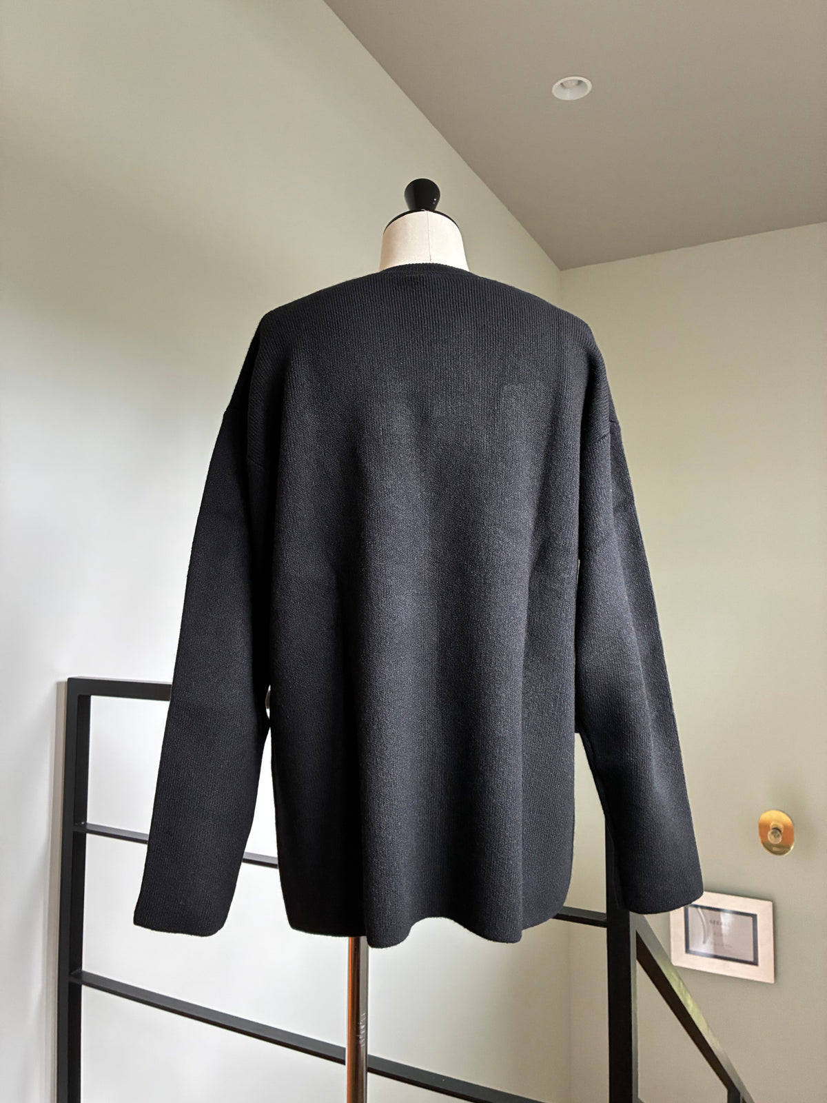 SEEALL  SAU51 KJ685S DEEP V SWEATER
