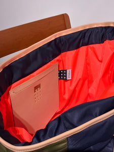MINNESSAK MS24009  TOTE Large