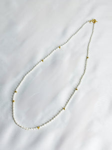 Lemme.  L12306 Mist Pearl Necklace Gold