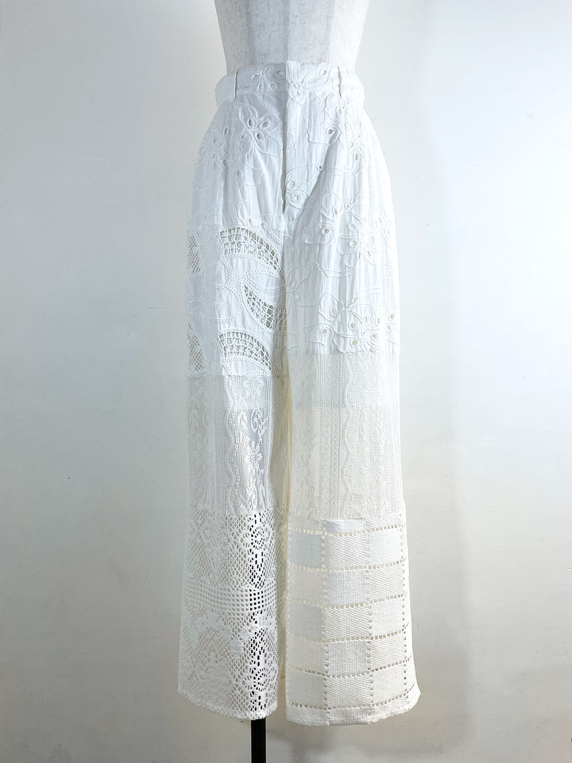 MAISONSPECIAL Lace Fabric Docking Pants