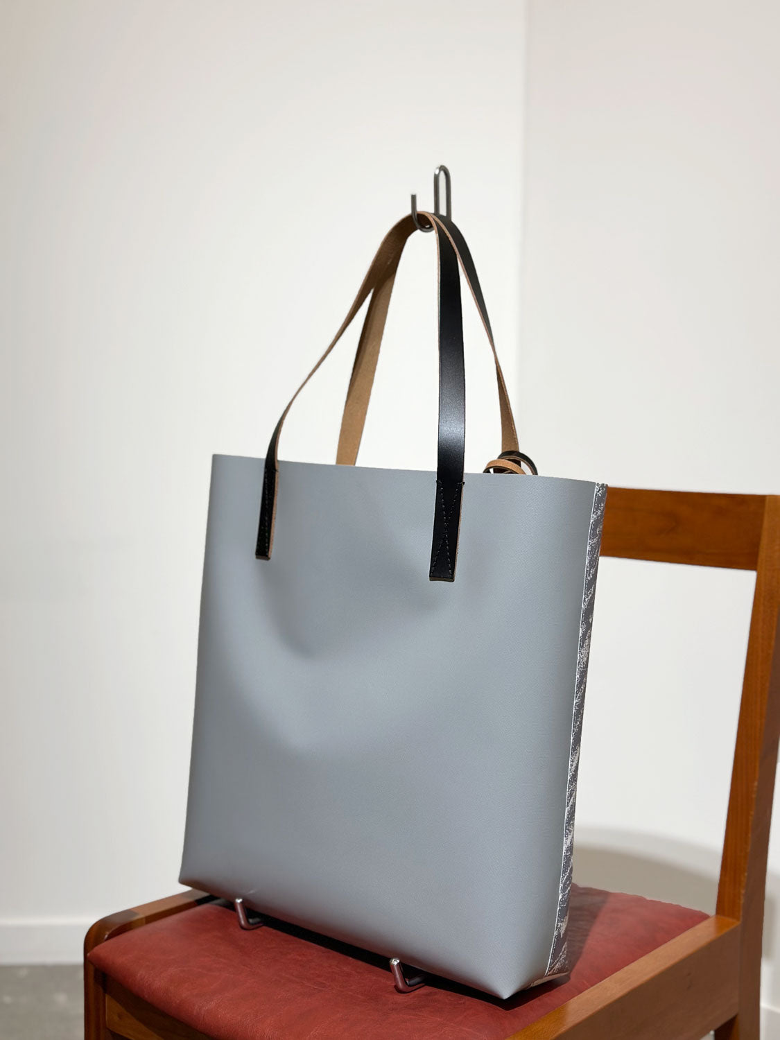 MARNI  SHMPQ10A18 TRIBECAトートバッグ