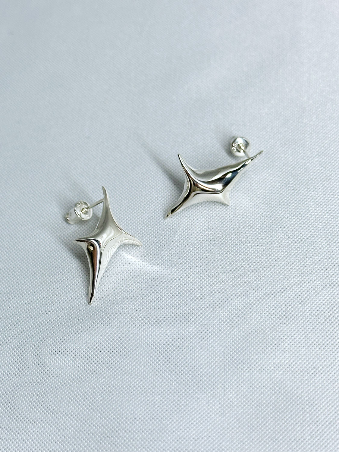 Lemme.  L14101 Fragment Earrings(SILVER)