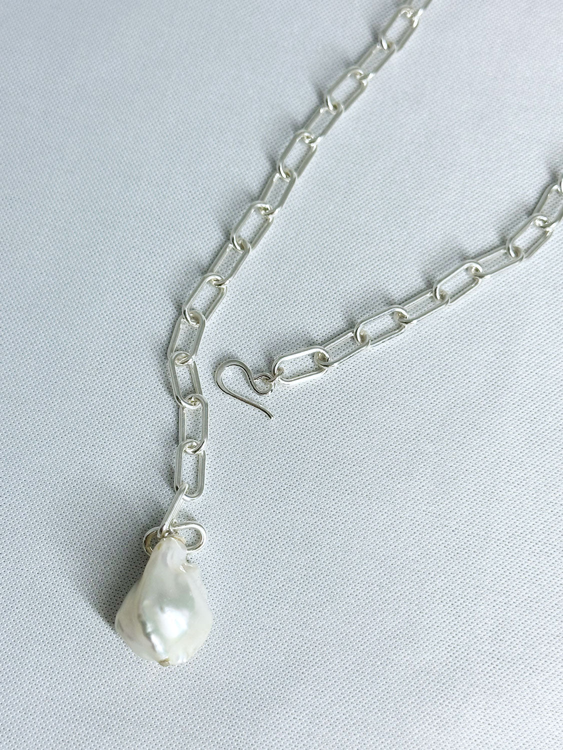 Lemme. L12308 Fog Pearl Lariet