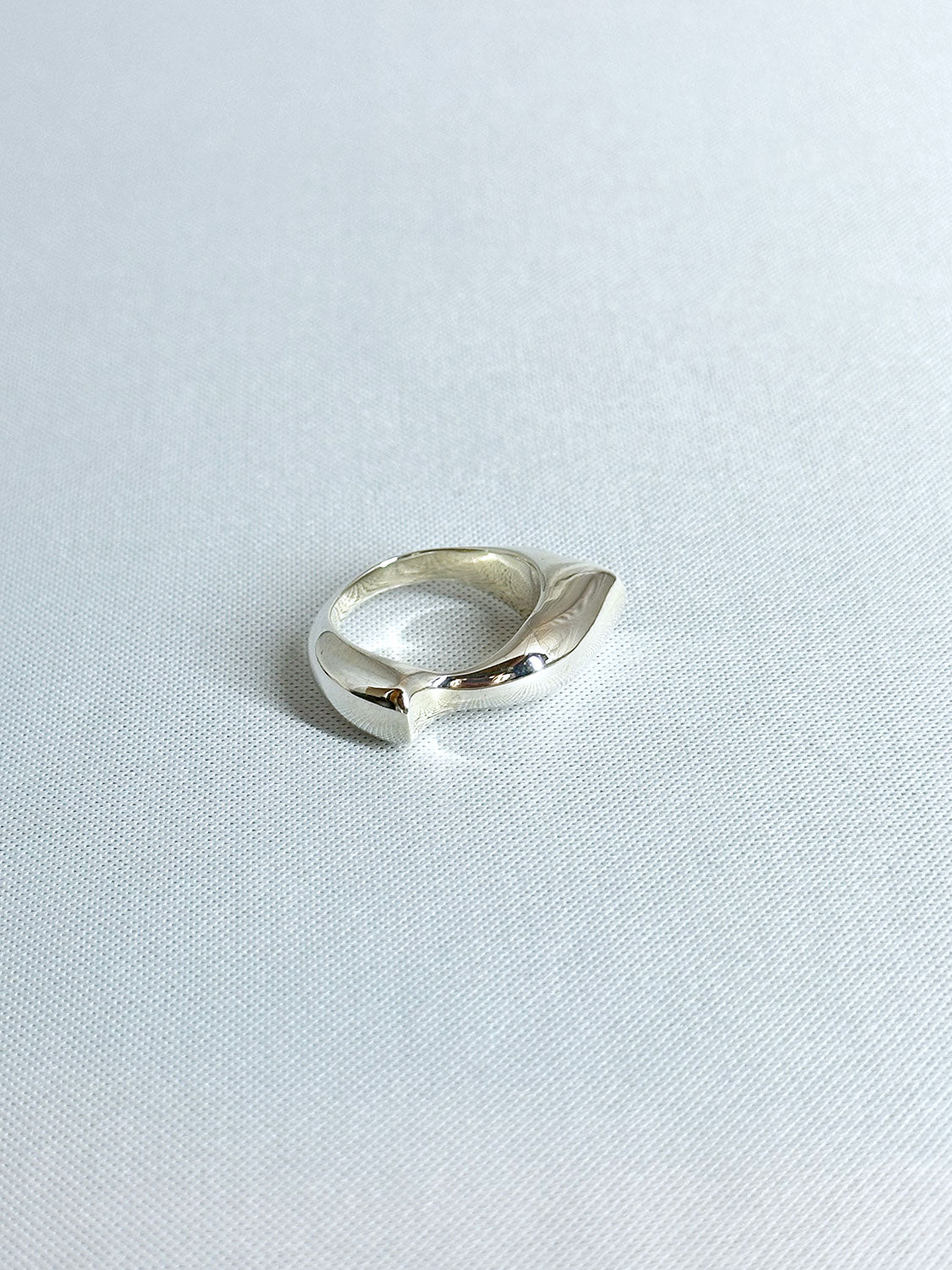 Lemme.  L9204 Cloud Ring (SILVER)