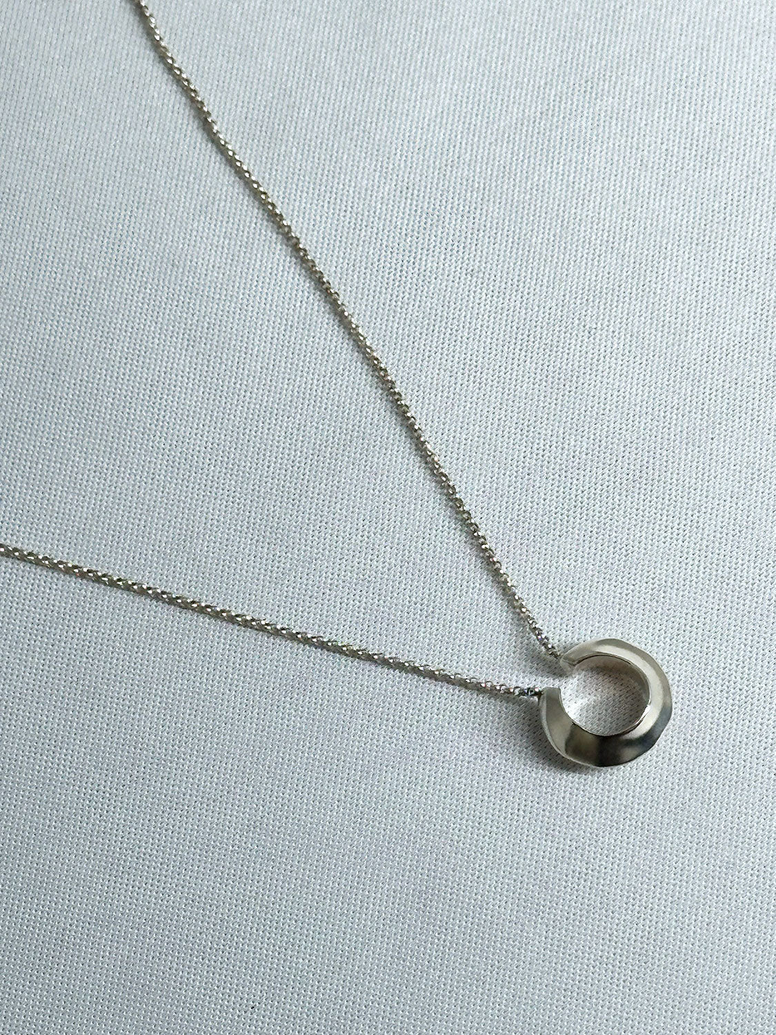 Lemme.  L10303 Sea Ice Necklace(SILVER)