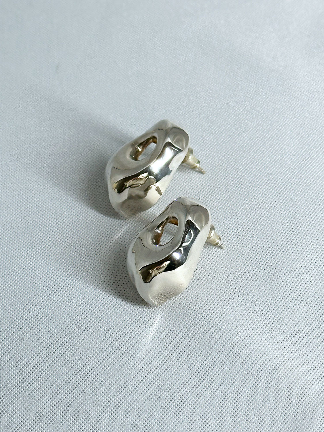 Lemme.  L6106 Mini Melty Earrings