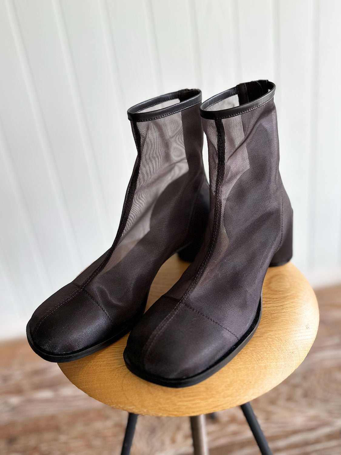ALM. ROBE TULLE BOOTS