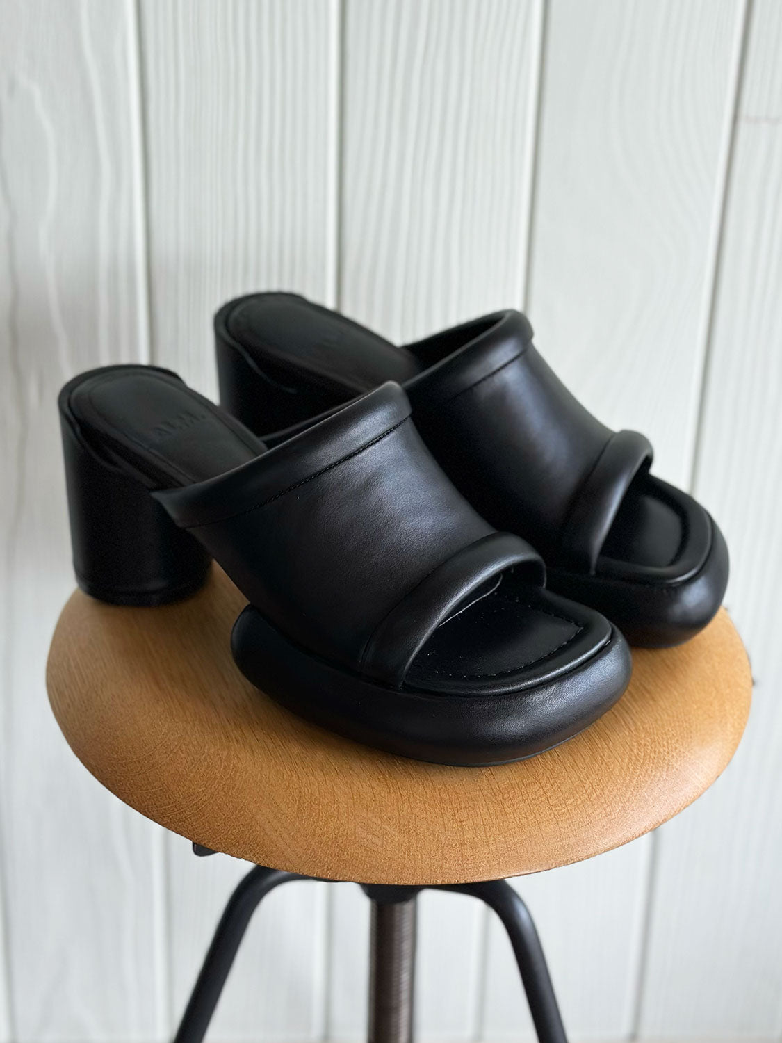 ALM. CIELO LEATHER SANDALS