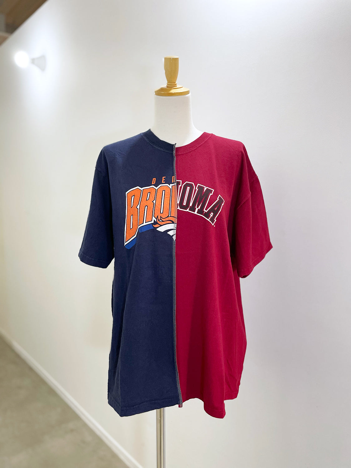 QUIITO HALF LOGO TEE