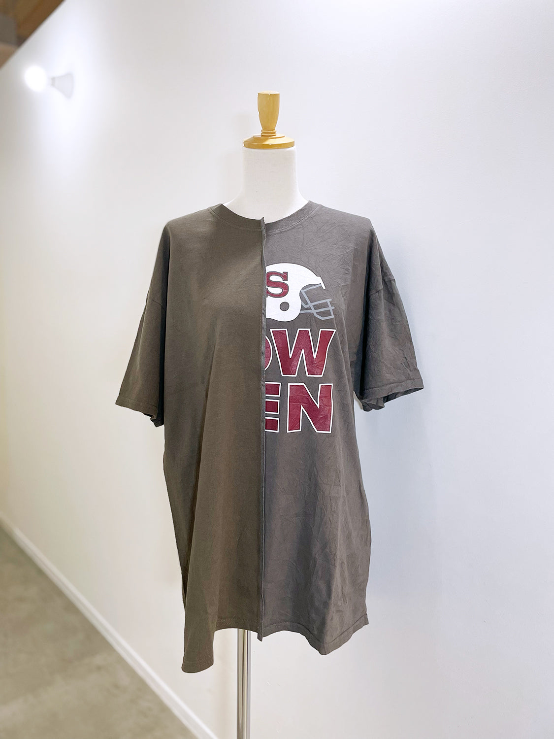 QUIITO HALF LOGO TEE