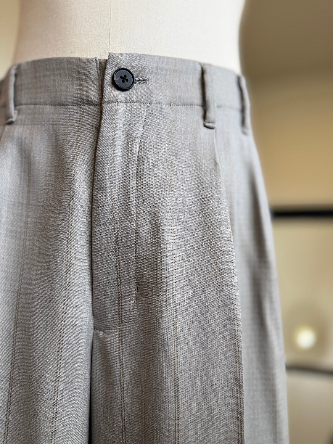 nonnotte N-26S-015 2-Tuck Wide Tapered Trousers