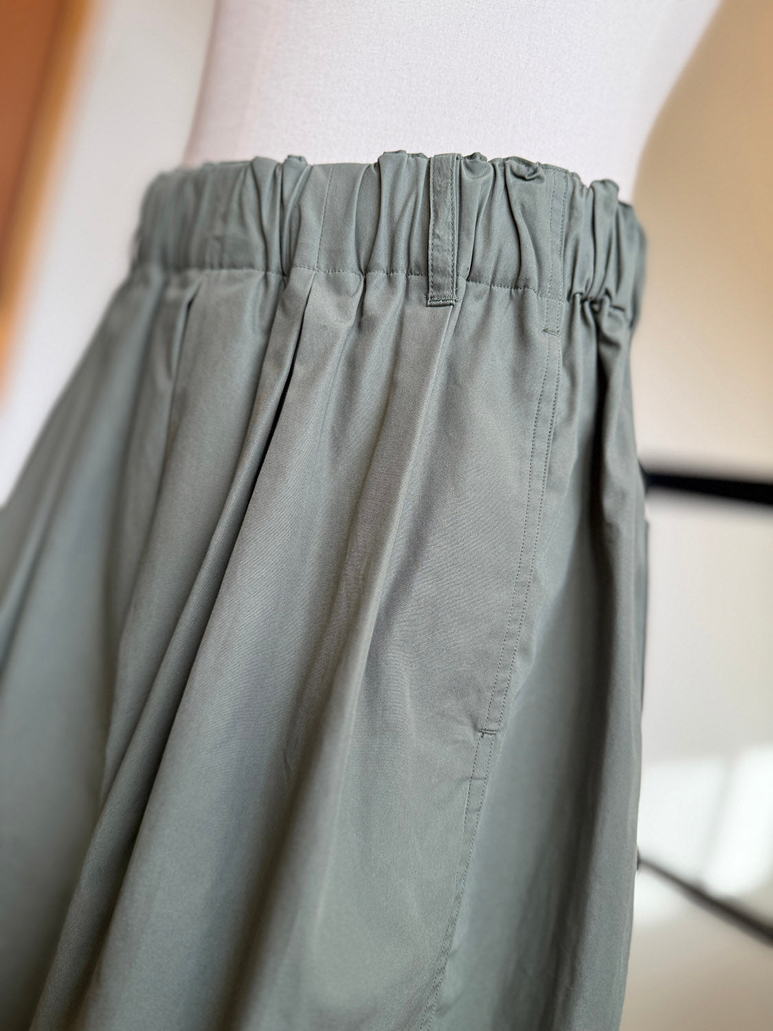 nonnotte N-26S-096 Pleat Dock Shorts Trousers