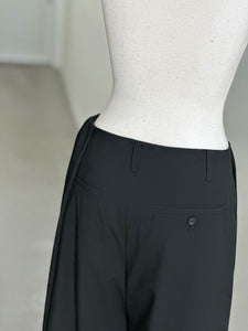 MAISONSPECIAL リアルレザーベルトセットアシンメトリータックパンツ