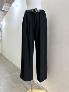 MAISONSPECIAL リアルレザーベルトセットアシンメトリータックパンツ