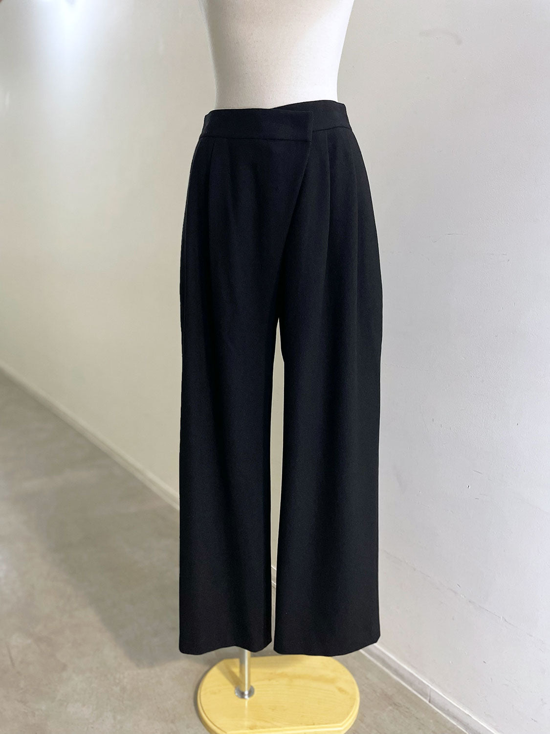 AMOMENTO WOOL WRAP PANTS