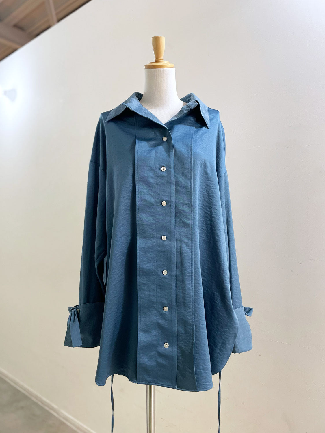 MAISONSPECIAL 2way Satin Oversized Shirt