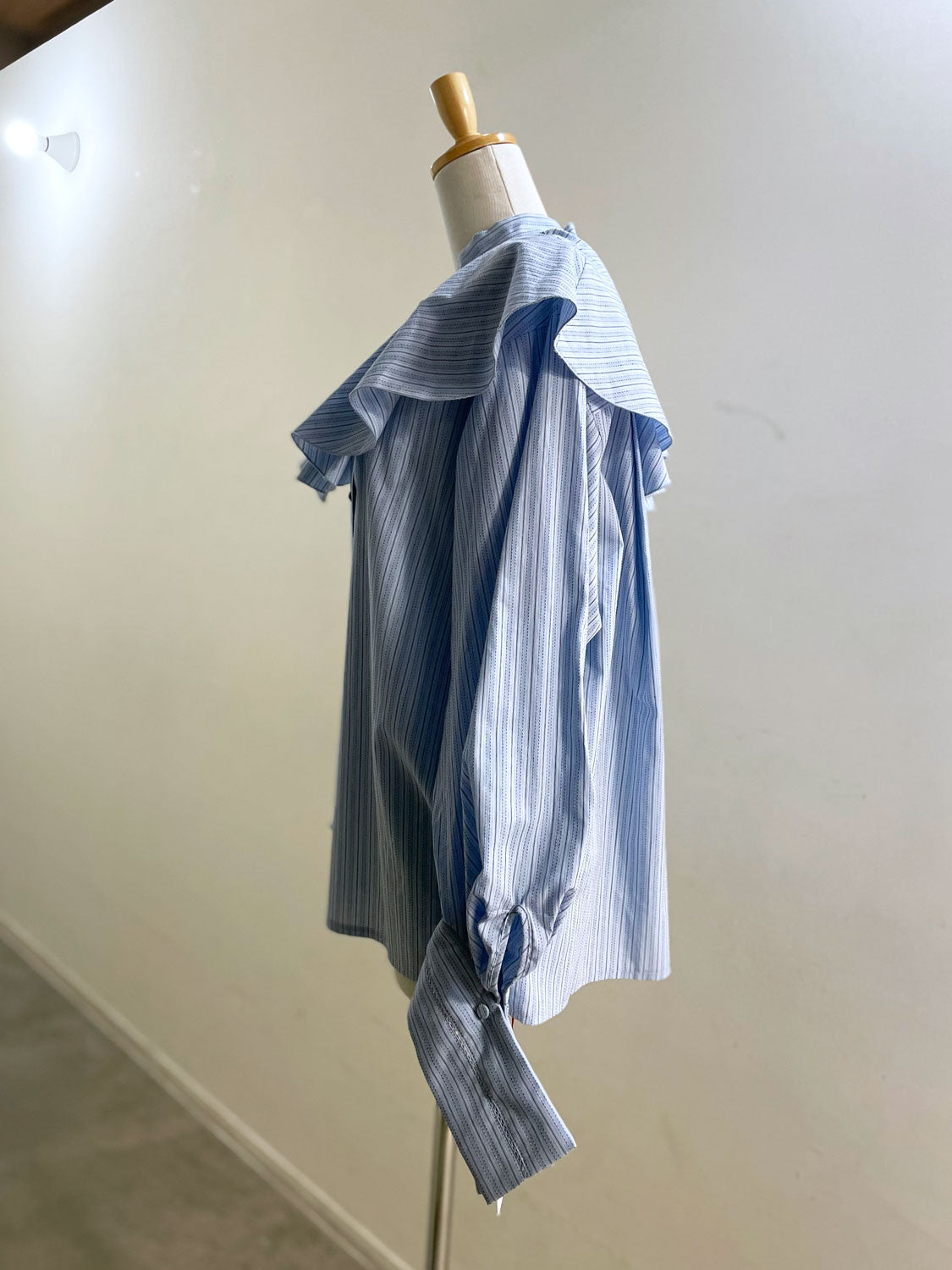 MAISONSPECIAL 2WAY ラッフルフリルブラウス