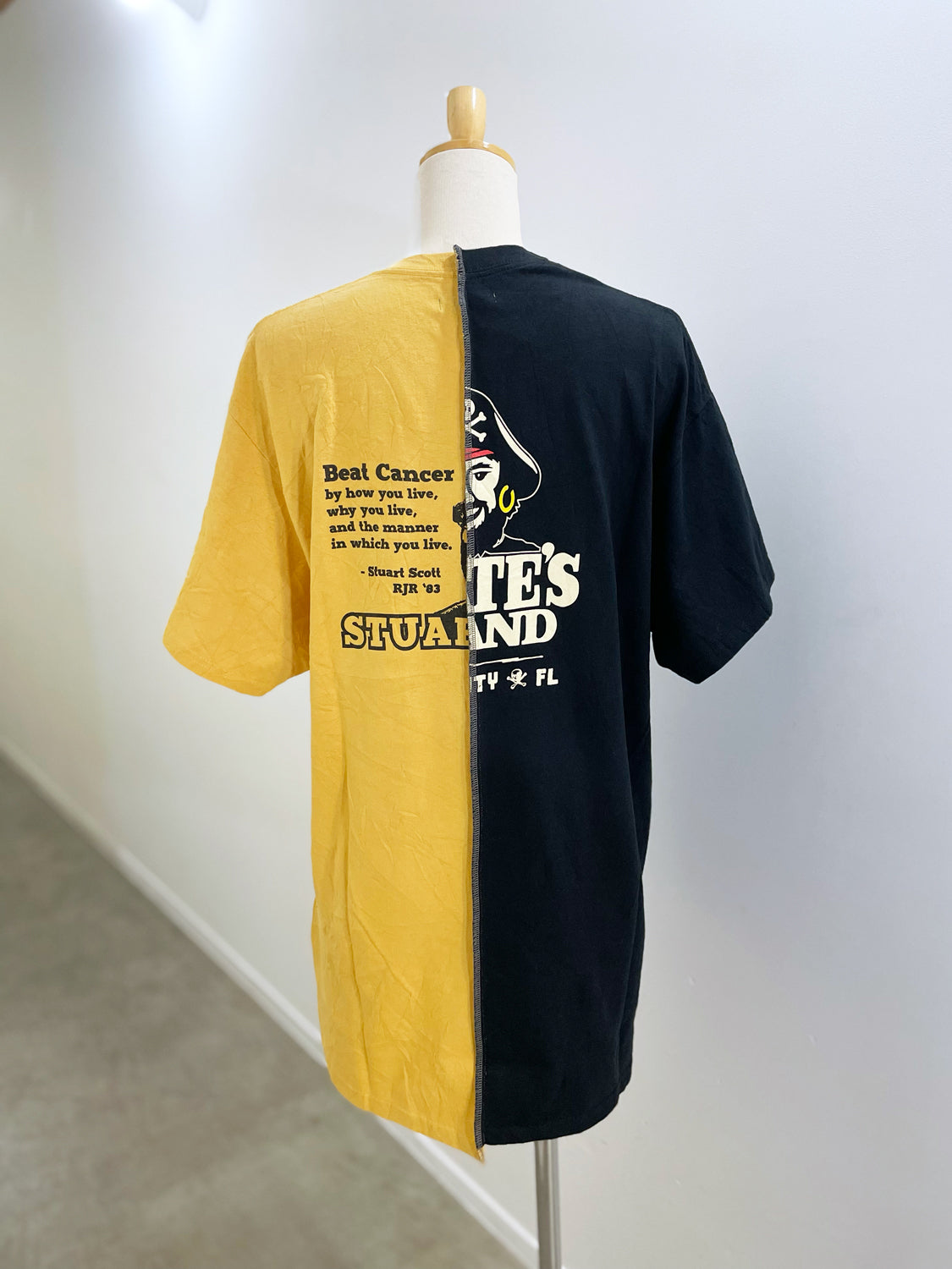 QUIITO HALF LOGO TEE