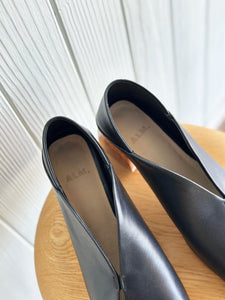 ALM. ERIN LEATHER PUMPS