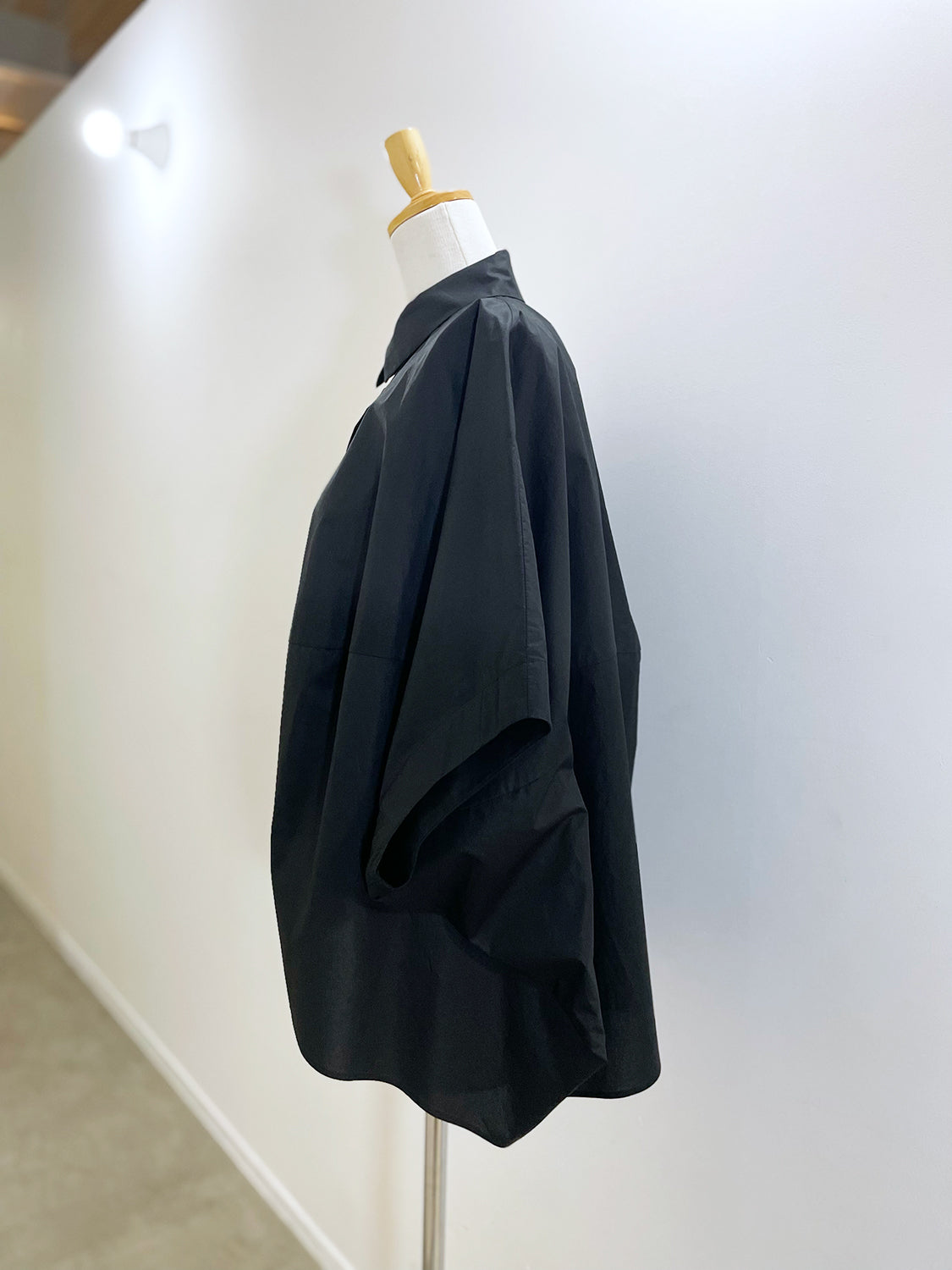 ENFOLD DRAPE HEXAGON SHIRT