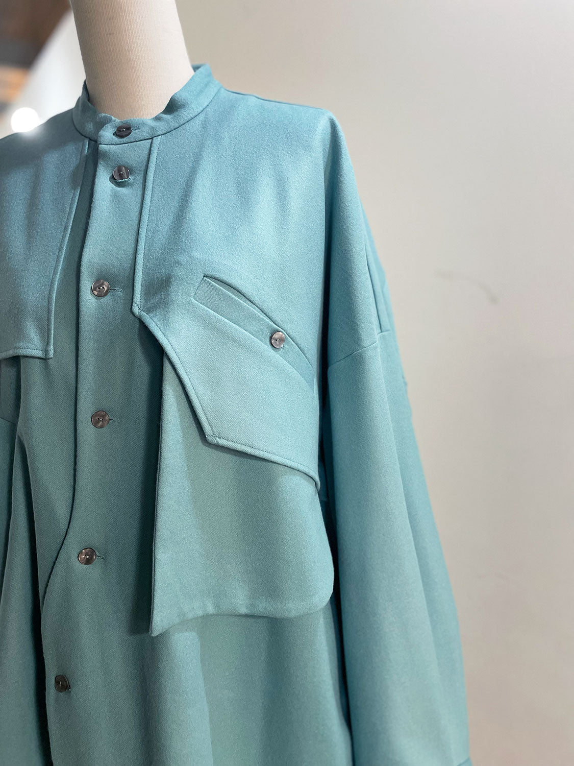 någonstans  LOOSE SHIRT