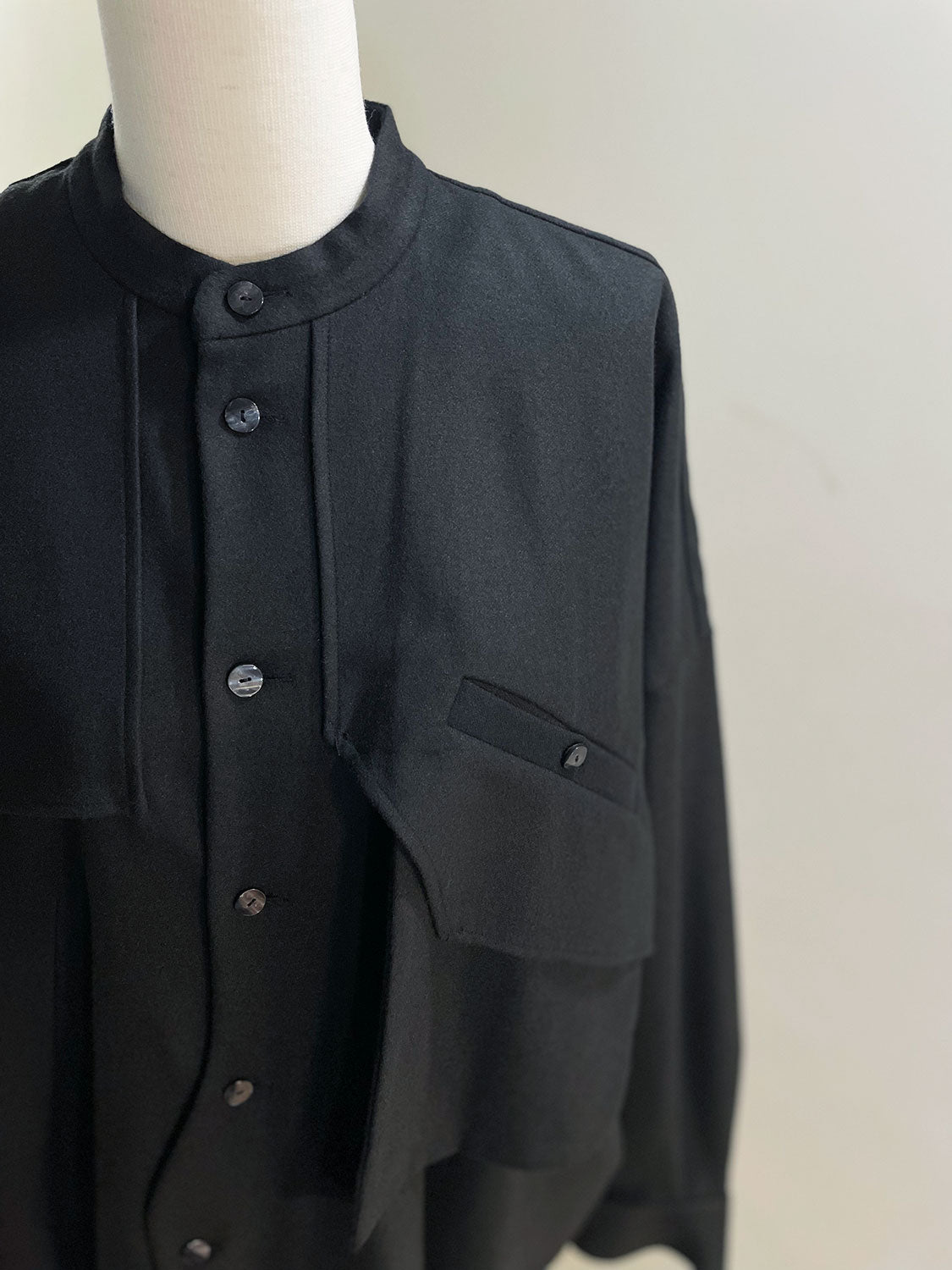 någonstans  LOOSE SHIRT
