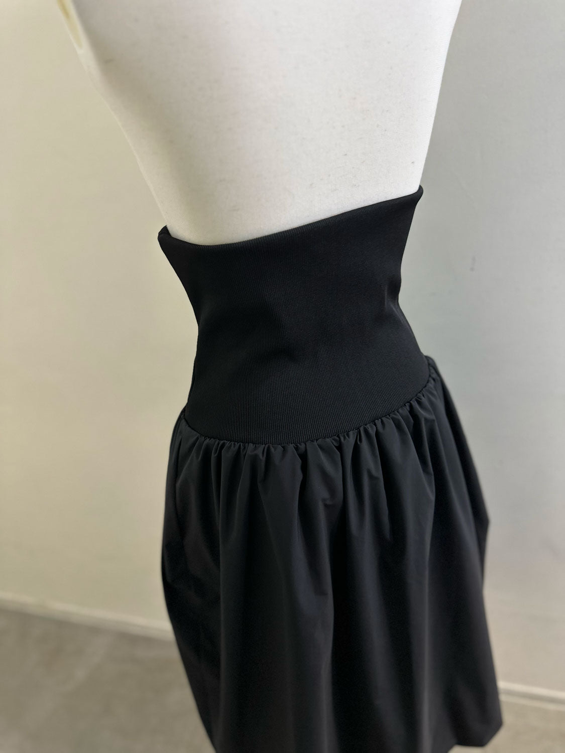 AMOMENTO TAFFETA SHIRRING SKIRT