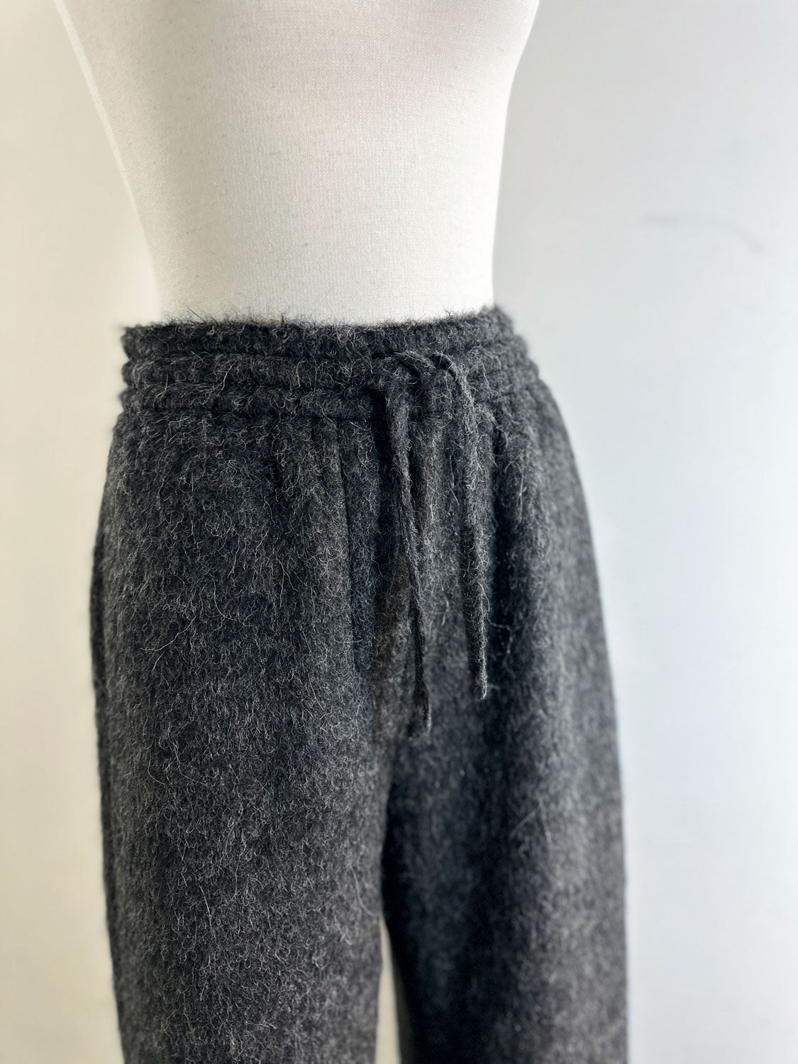 AMOMENTO ALPACA BANDING PANTS