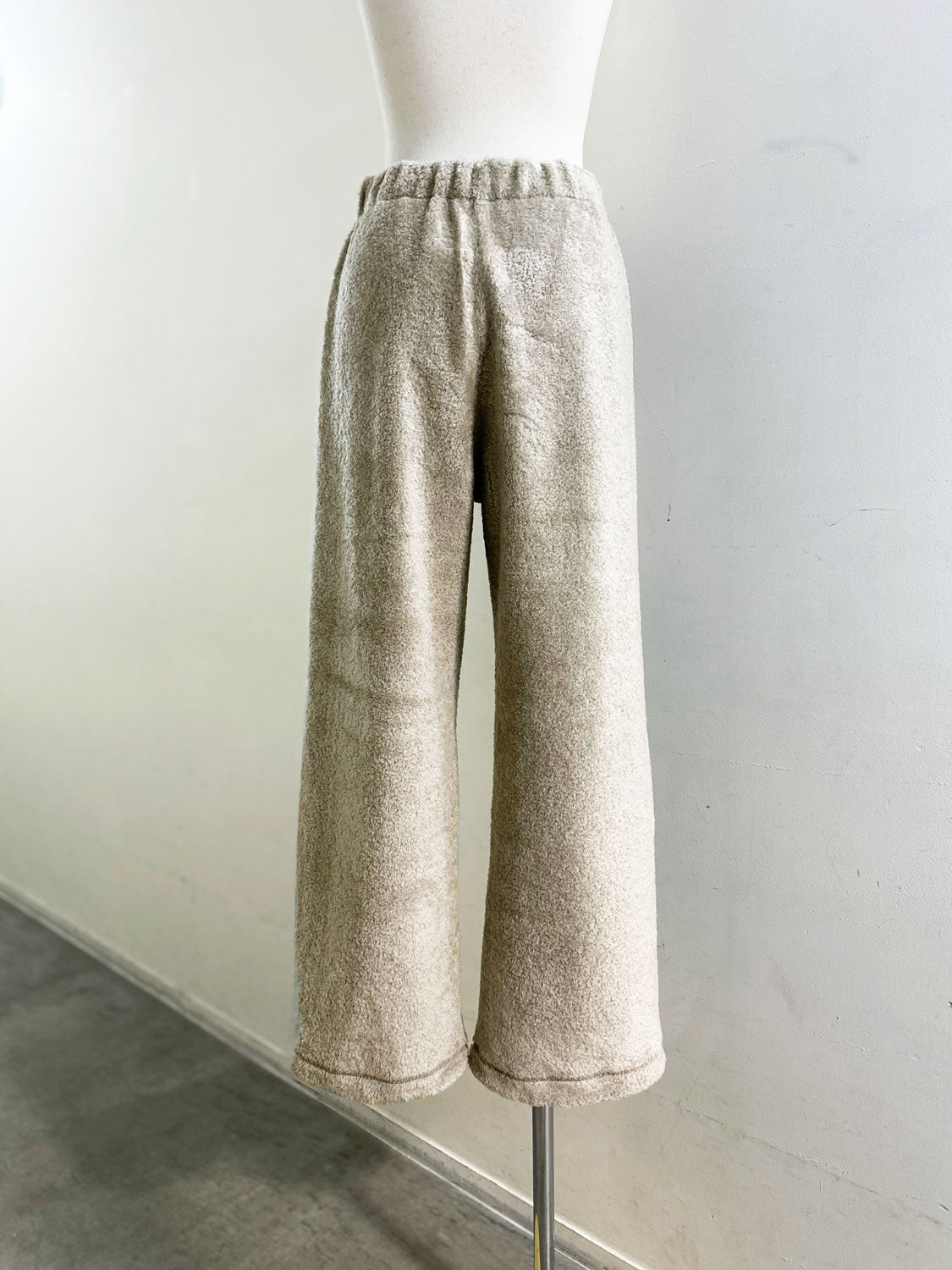 AMOMENTO FLUFFY BANDING PANTS