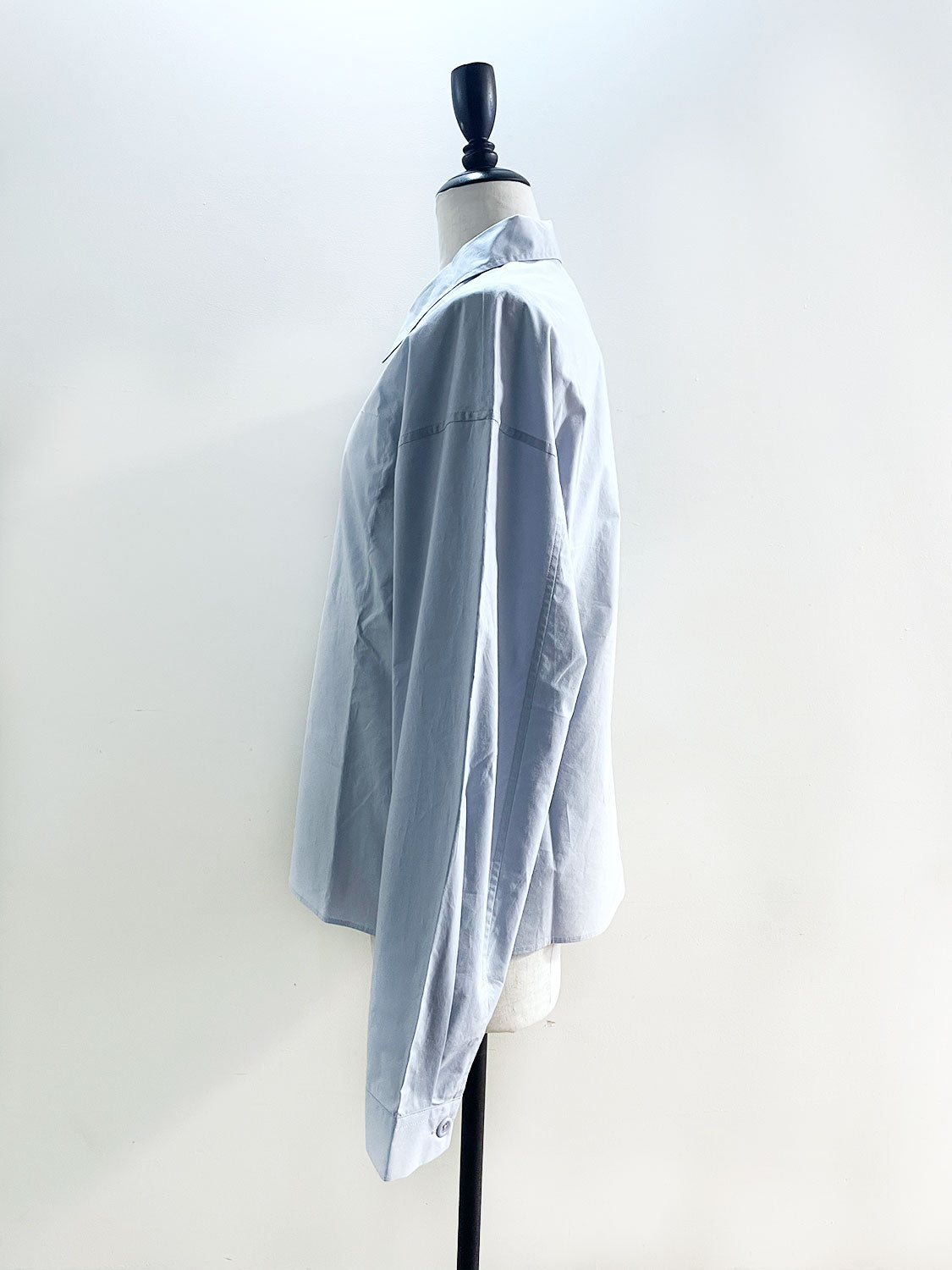 AMOMENTO REVERSE POCKET SHIRTS