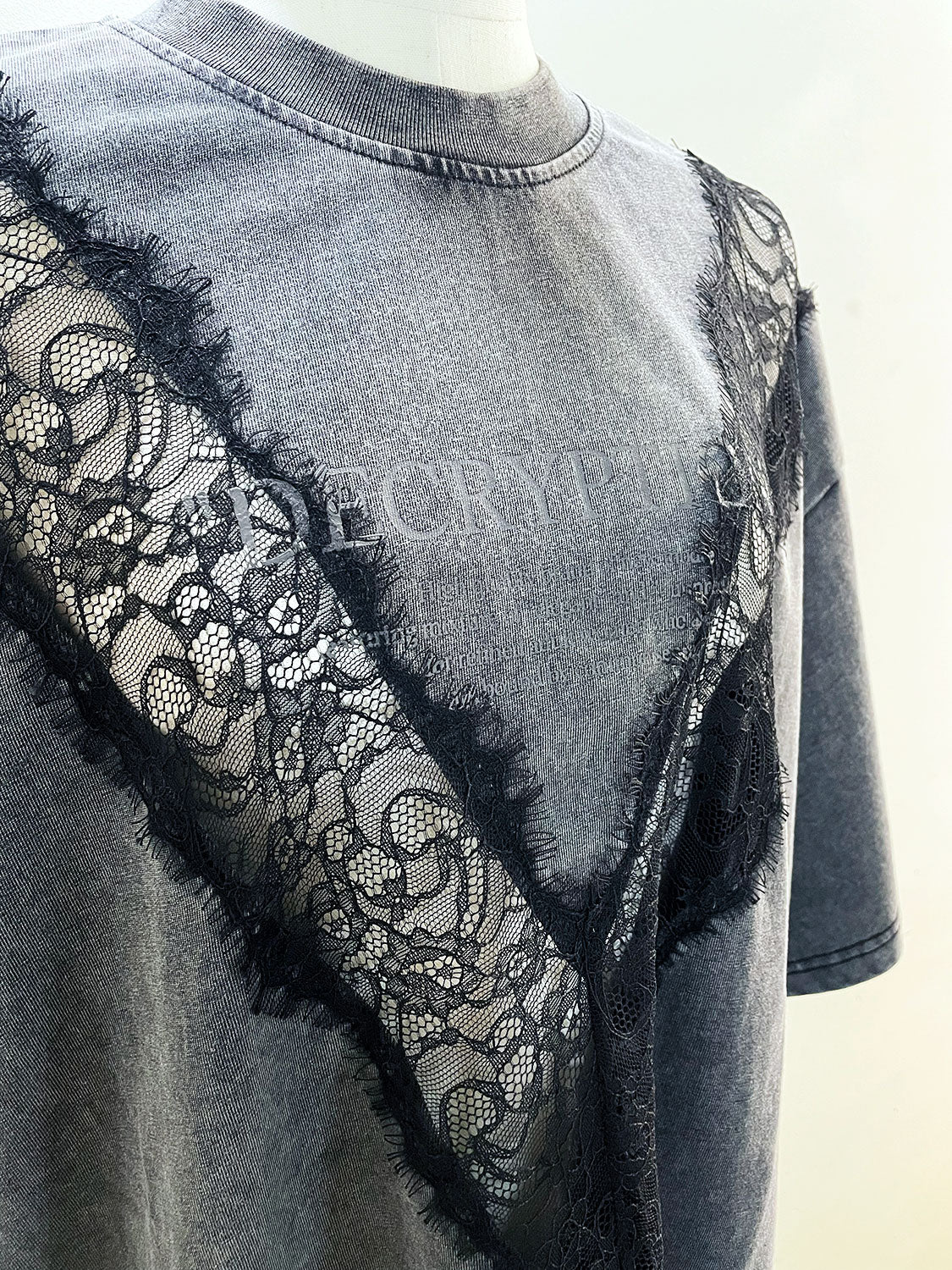 PRANK PROJECT V-Cut Lace Logo Top