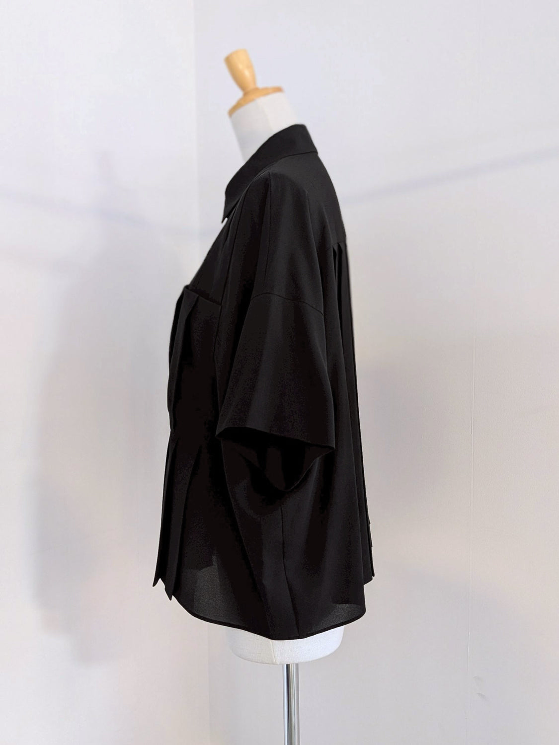 ENFOLD  PLEATS WIDE BOX SHIRT