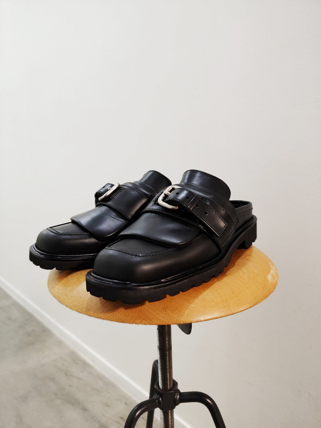 PIPPICHIC  SISSI LOAFERS BELT MULE 5