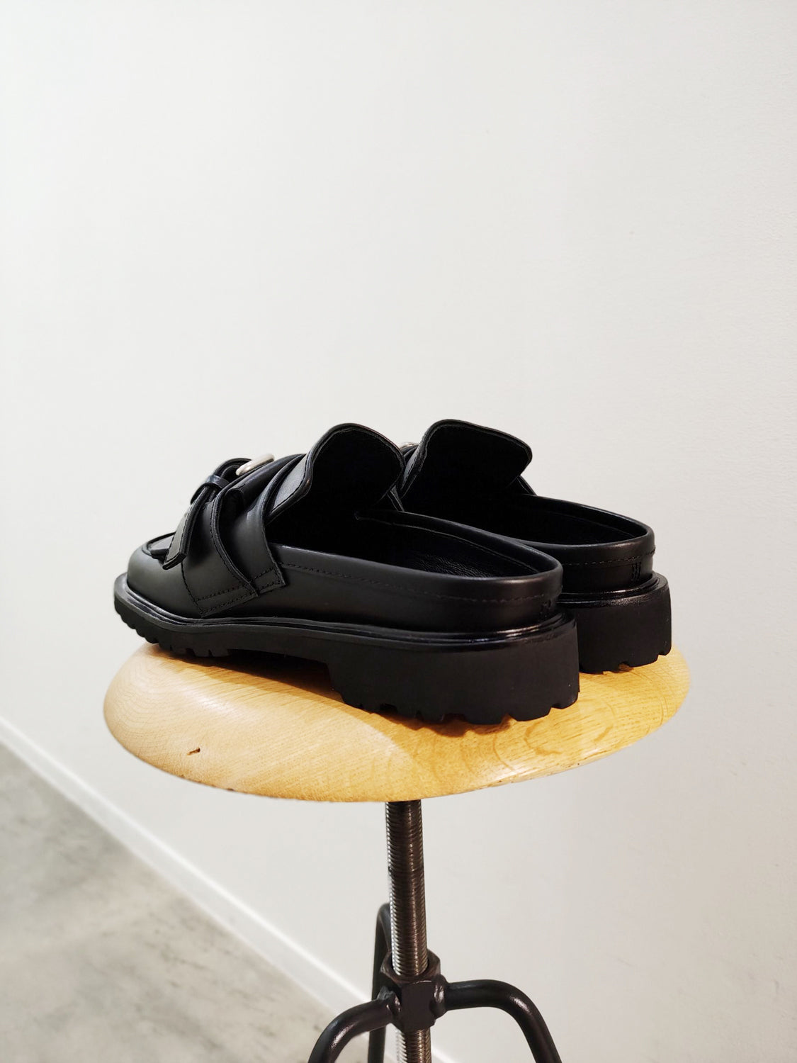 PIPPICHIC  SISSI LOAFERS BELT MULE 5