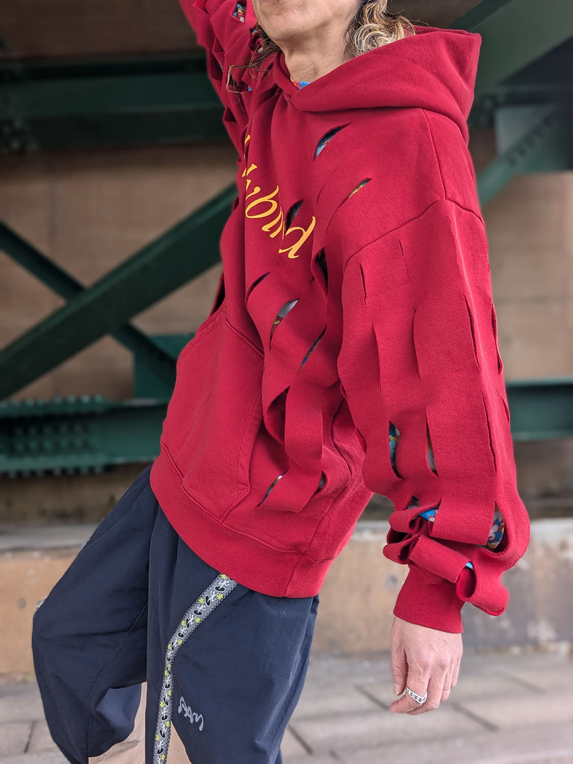 P.A.M UPCYCLE-SLASH HOODIE FIERY RED