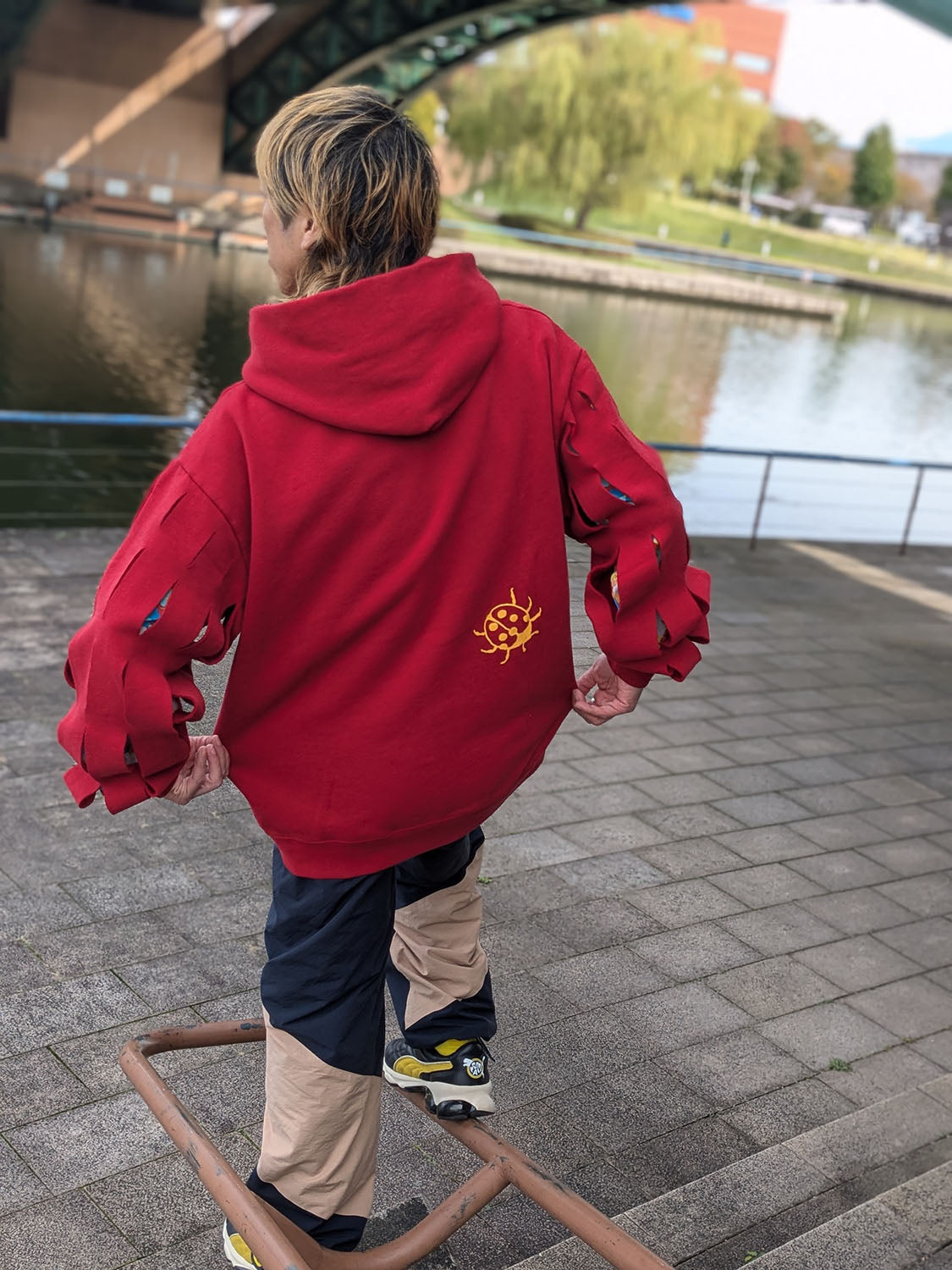 P.A.M UPCYCLE-SLASH HOODIE FIERY RED