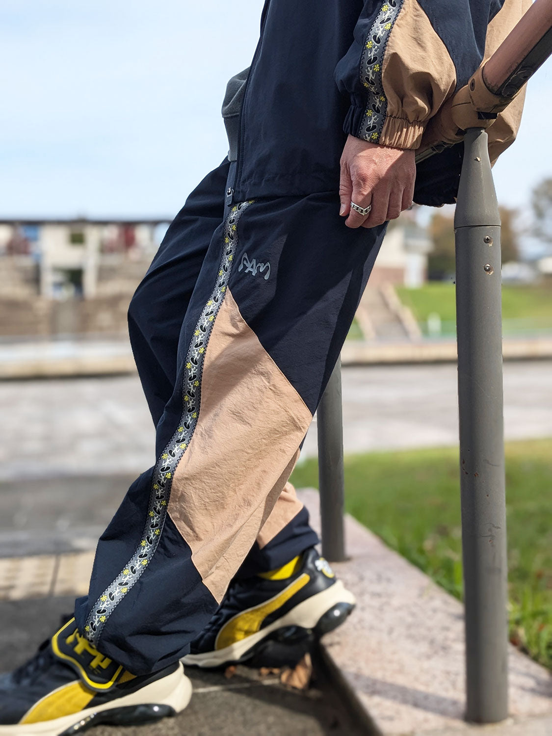 P.A.M ALTO AREA SHELL TRACK PANT