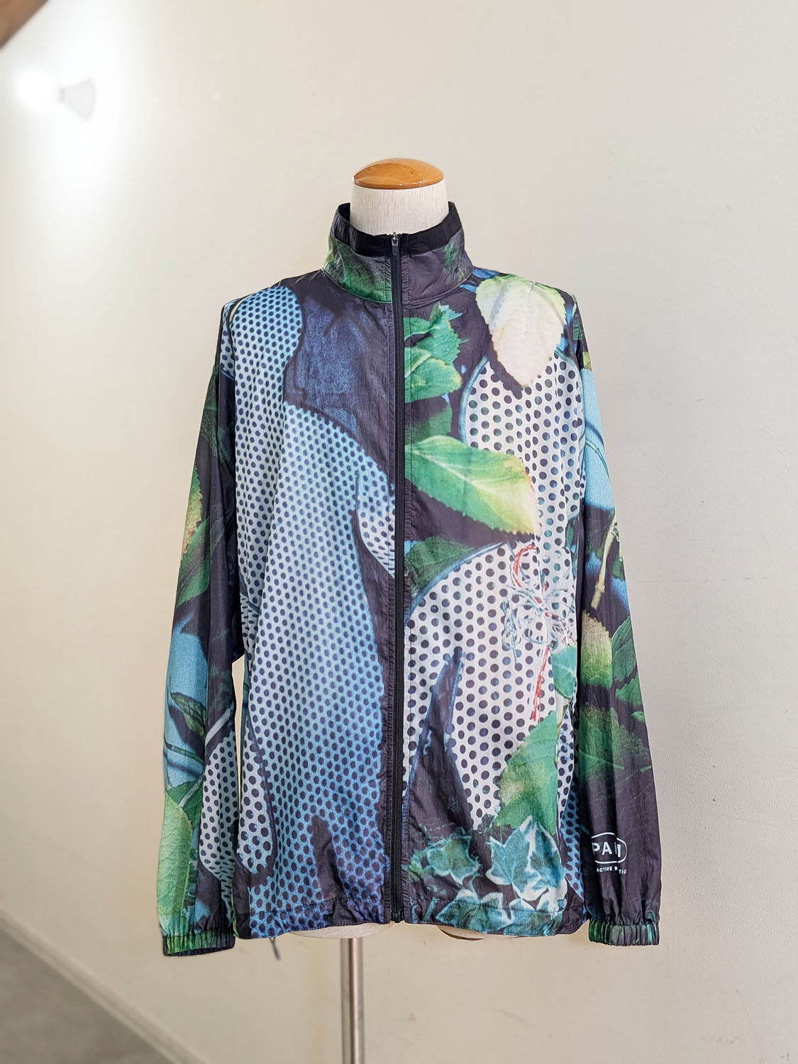 P.A.M URRAS SHELL JACKET